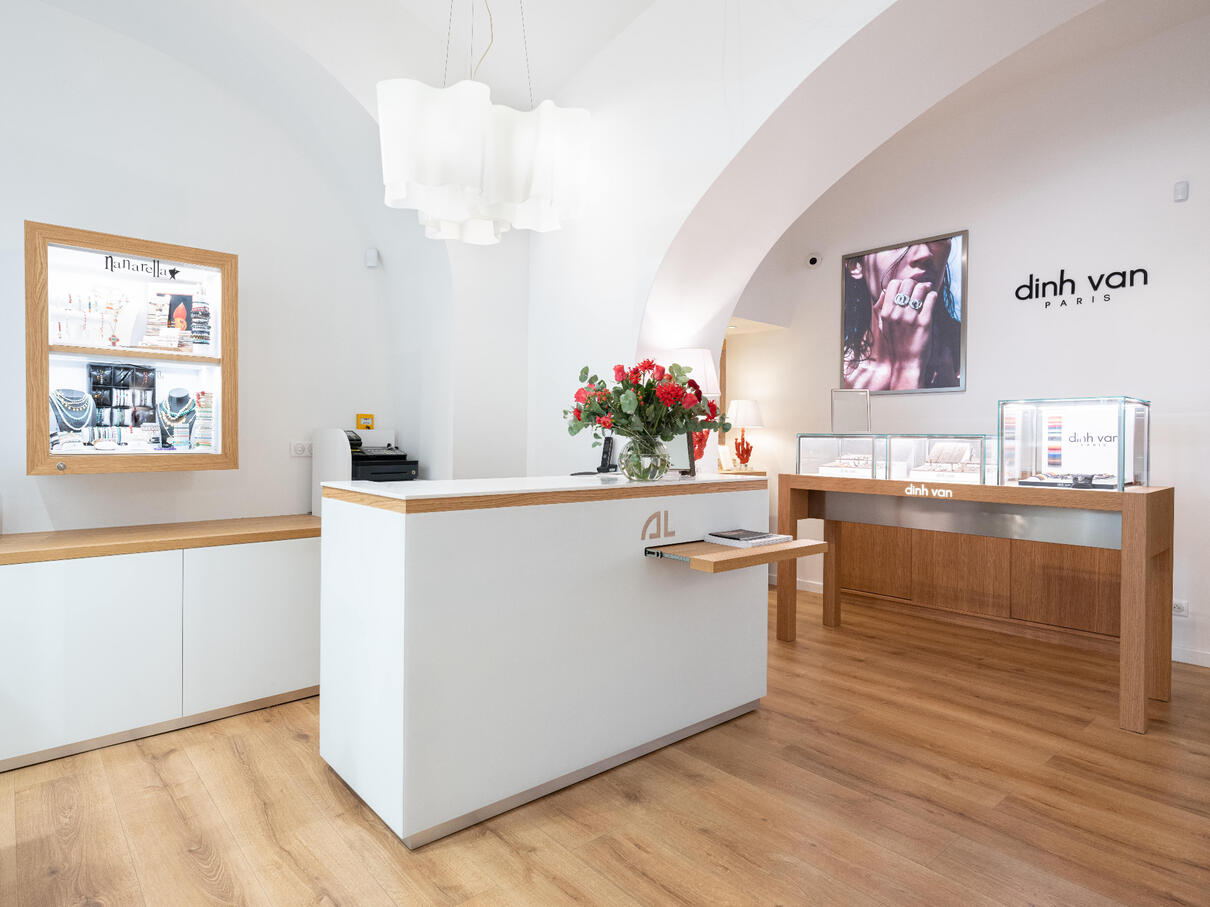 AccueilPrésentoirBijouterieArsèneLupin